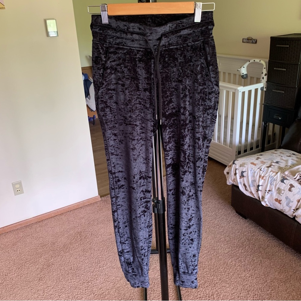 Lululemon Velvet Black Jogger Pant 4